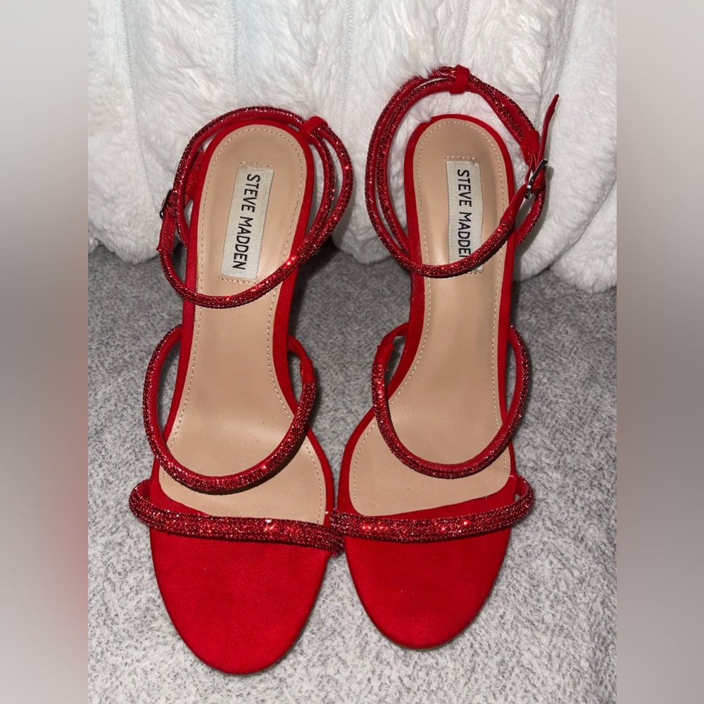 ❤️‍🔥Steven Madden Red Breslin Heels - Picture 2 of 6